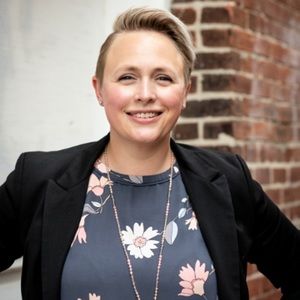 Meet your Posher, Angela